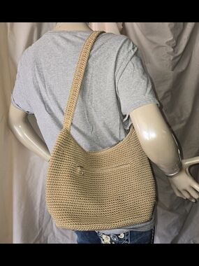 The Sak Crochet Shoulder Bag Tan Boho Knit Hobo Zip Medium